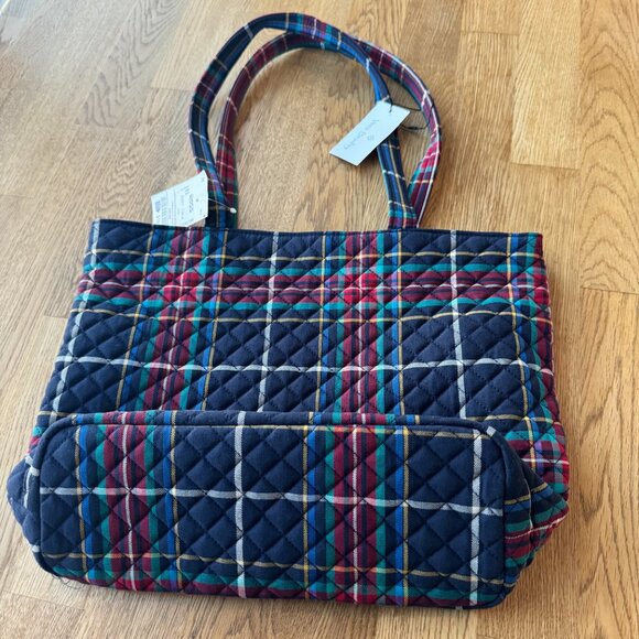 Vera Bradley Holiday Scottie Dog Small Vera Tote NWT - Picture 5 of 10